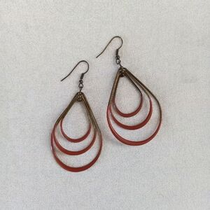 Dangle tier earrings